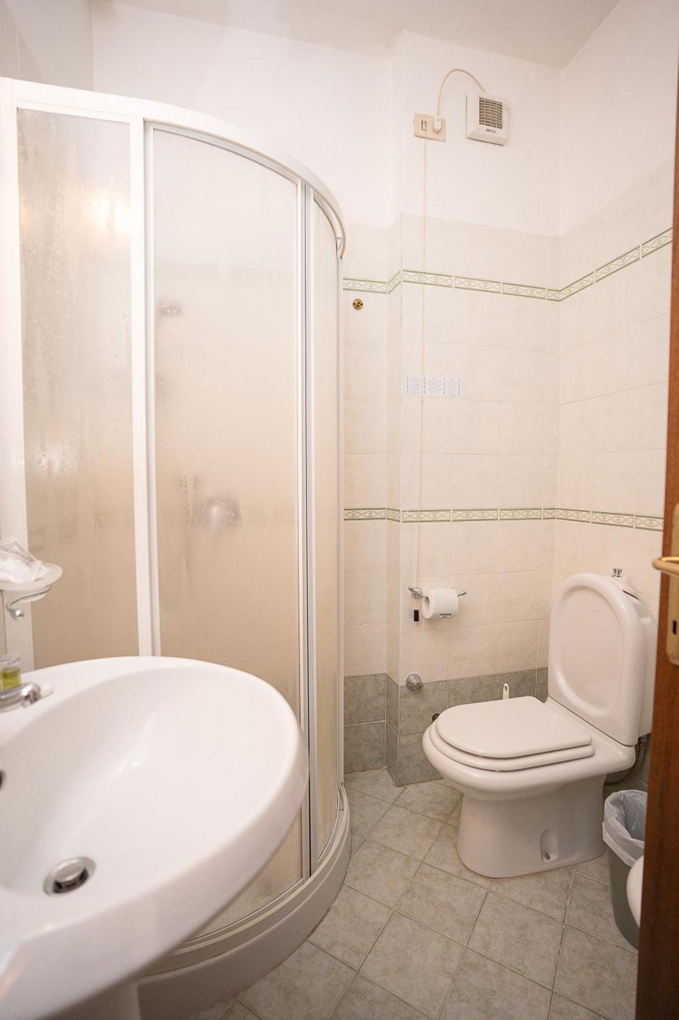 Hotel Napoleon Pontremoli Εξωτερικό φωτογραφία