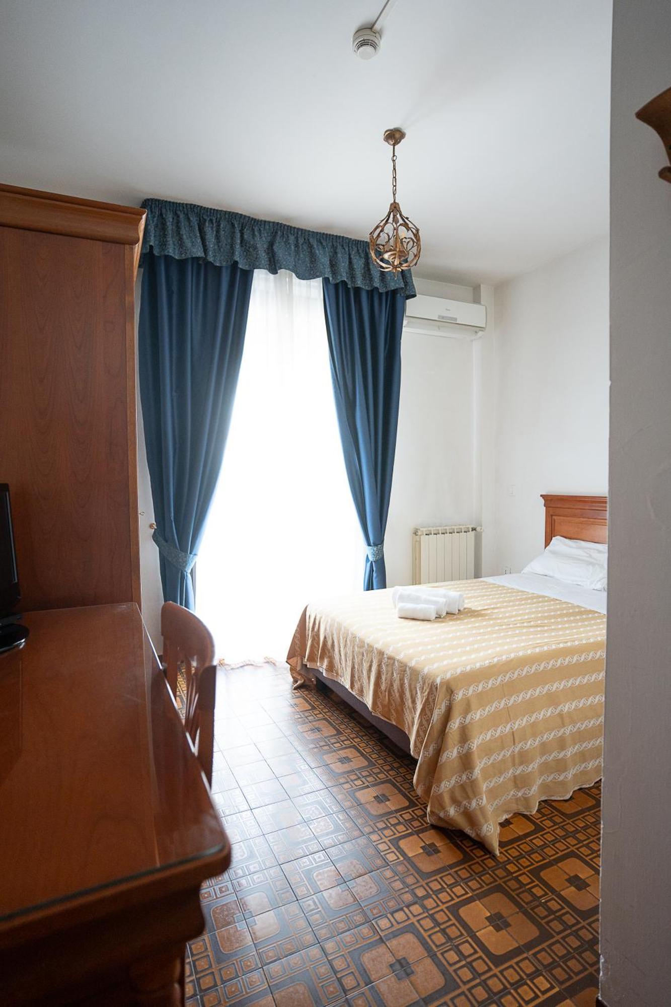 Hotel Napoleon Pontremoli Εξωτερικό φωτογραφία